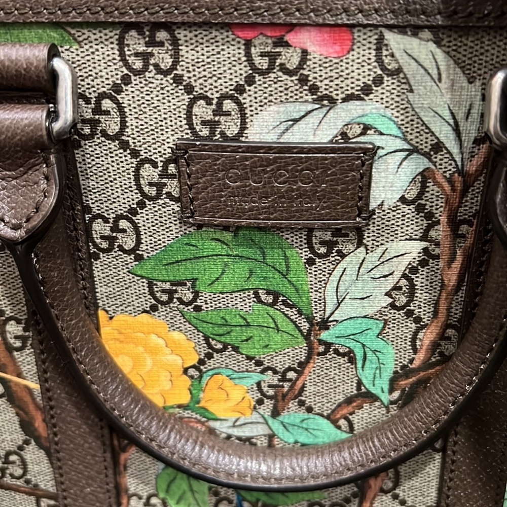 Gucci Tote bag 💼 Use for photo shoots no damage, it’s like new - Picture 3 of 13